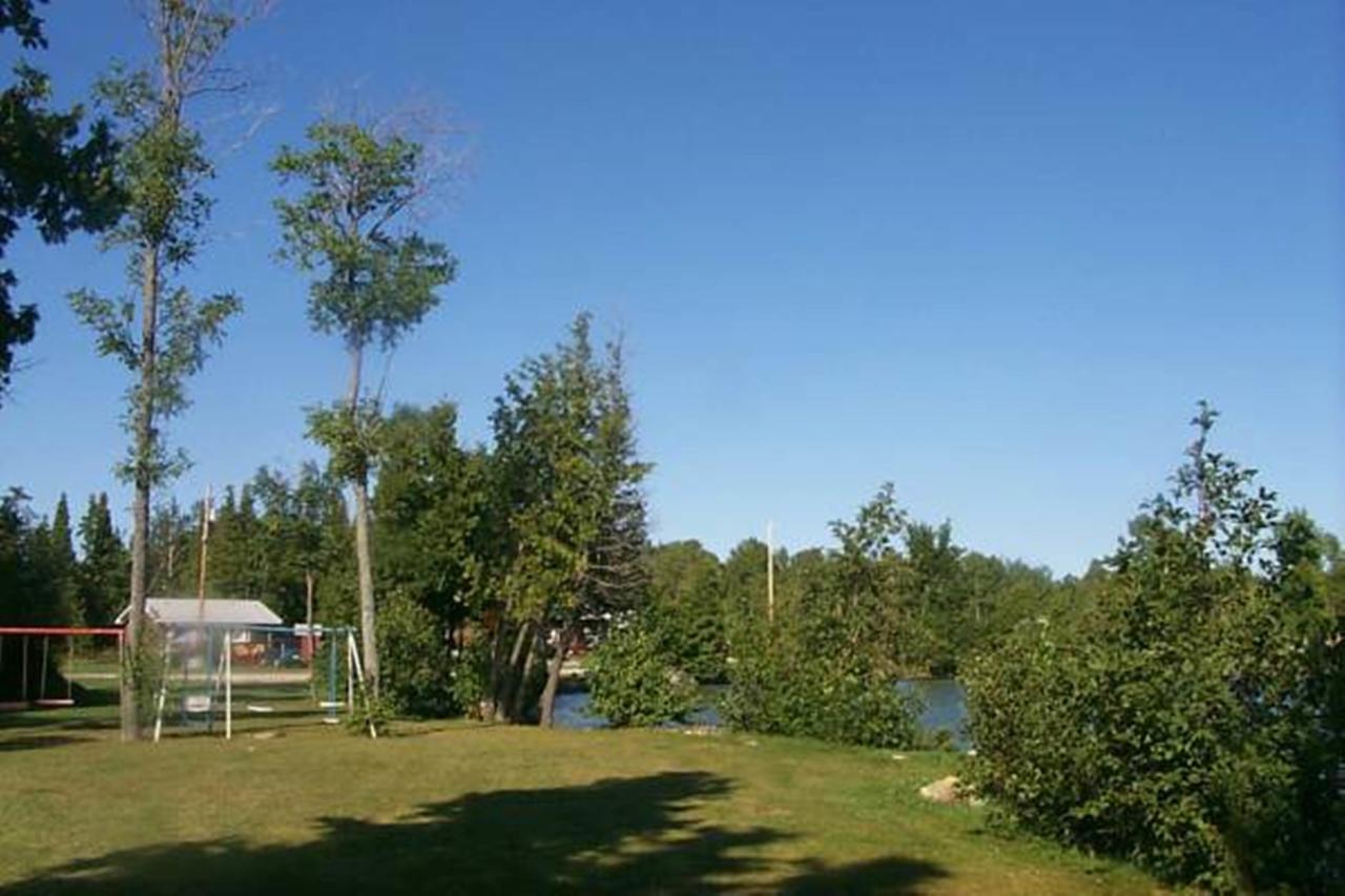 Manitowaning Wee Point Resort المظهر الخارجي الصورة