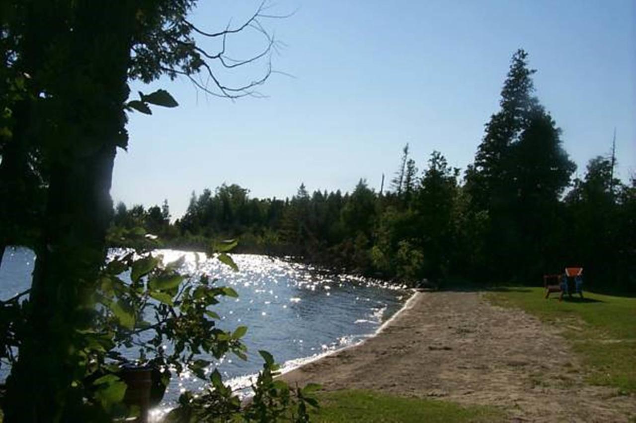 Manitowaning Wee Point Resort المظهر الخارجي الصورة